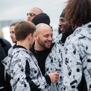 Гармония в движении: как спортивные магазины стали неочевидными храмами для меломанов-атлетов и где найти идеальную звуковую дорожку для жизни